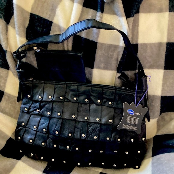 NWT Amerileather Rich Black,Soft 100% Genuine Leather Bag, Rivet detail, 16”x10” - Picture 2 of 11